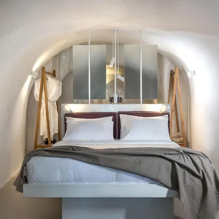 Nefeles Luxury Hotel